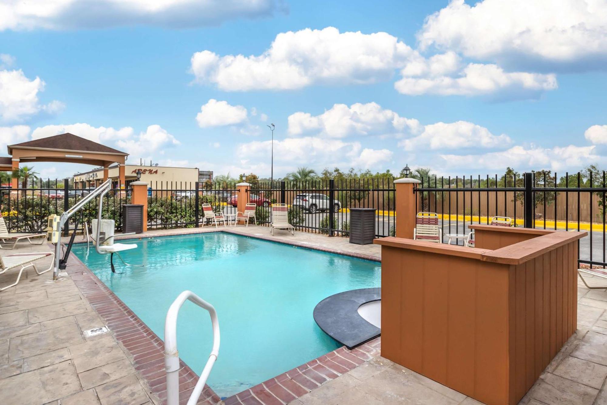 Best Western Casino Inn Vinton Bagian luar foto