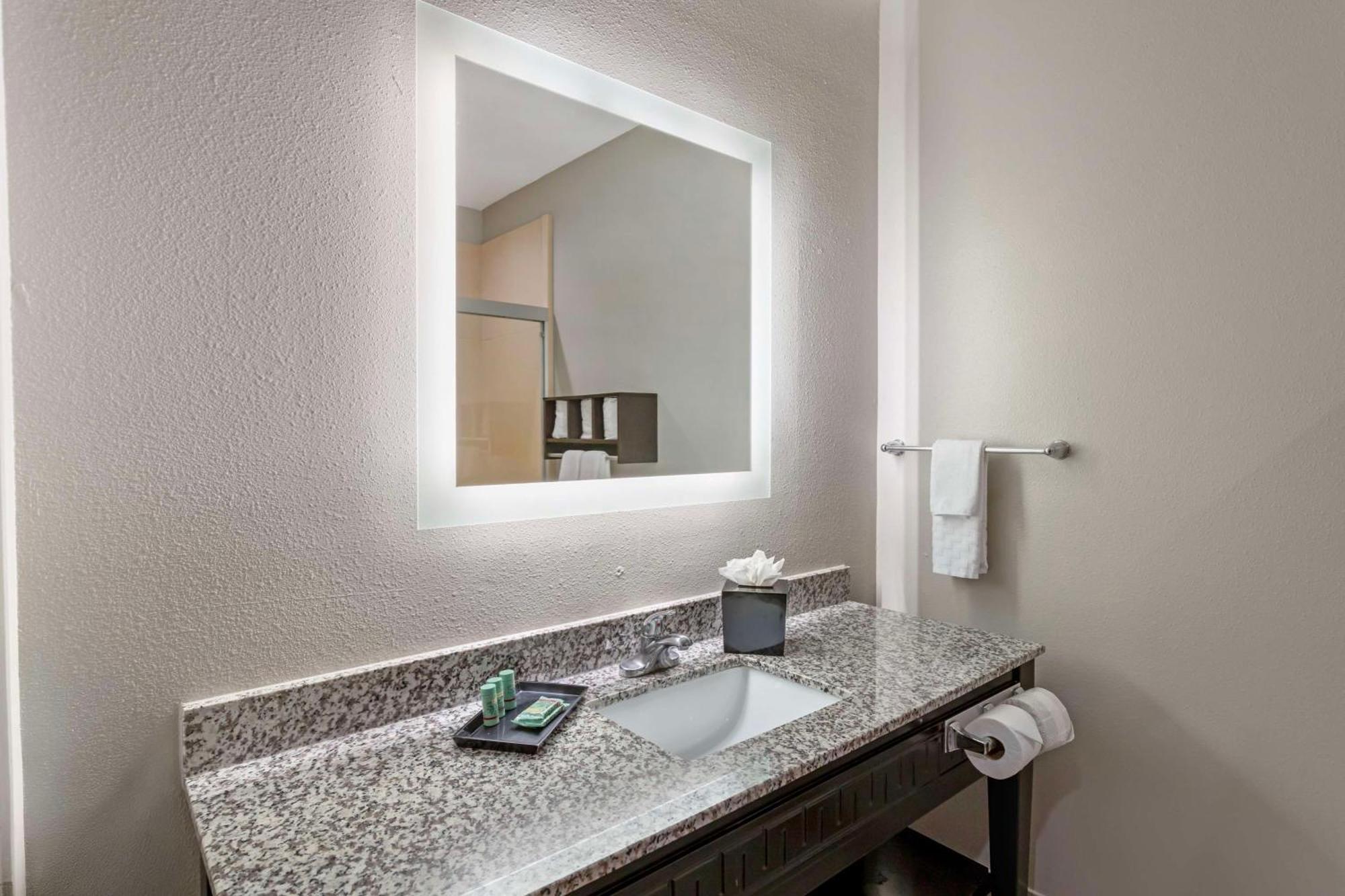 Best Western Casino Inn Vinton Bagian luar foto